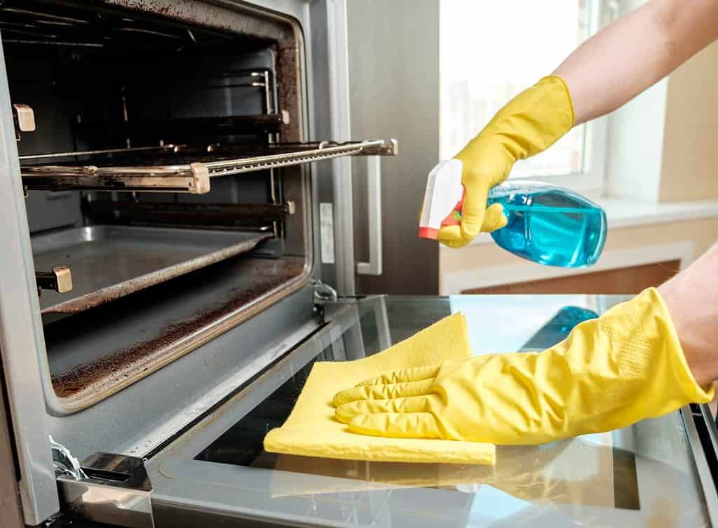 Featured image for “Three Ways to Clean Your Oven”